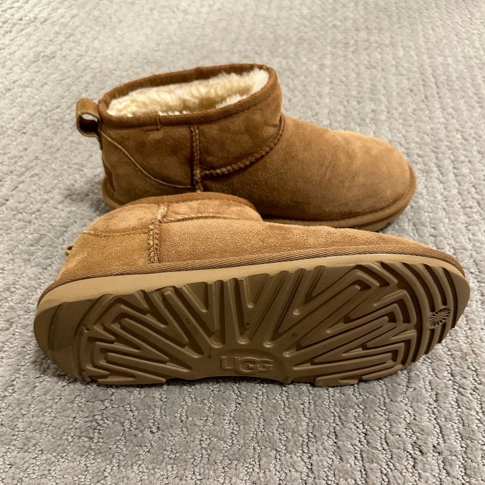UGG Classic Ultra Mini Boot